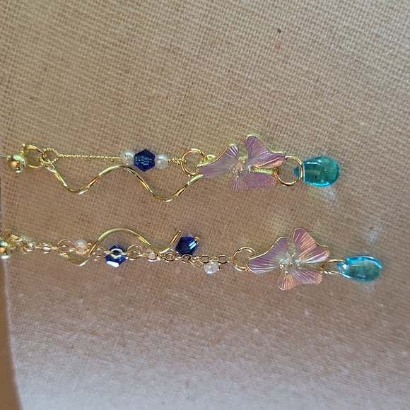 💥LAST ONE💥Fairy Flower Spiral Long Dangle Gold Tone Mismatched Earrings - Picture 2 of 9